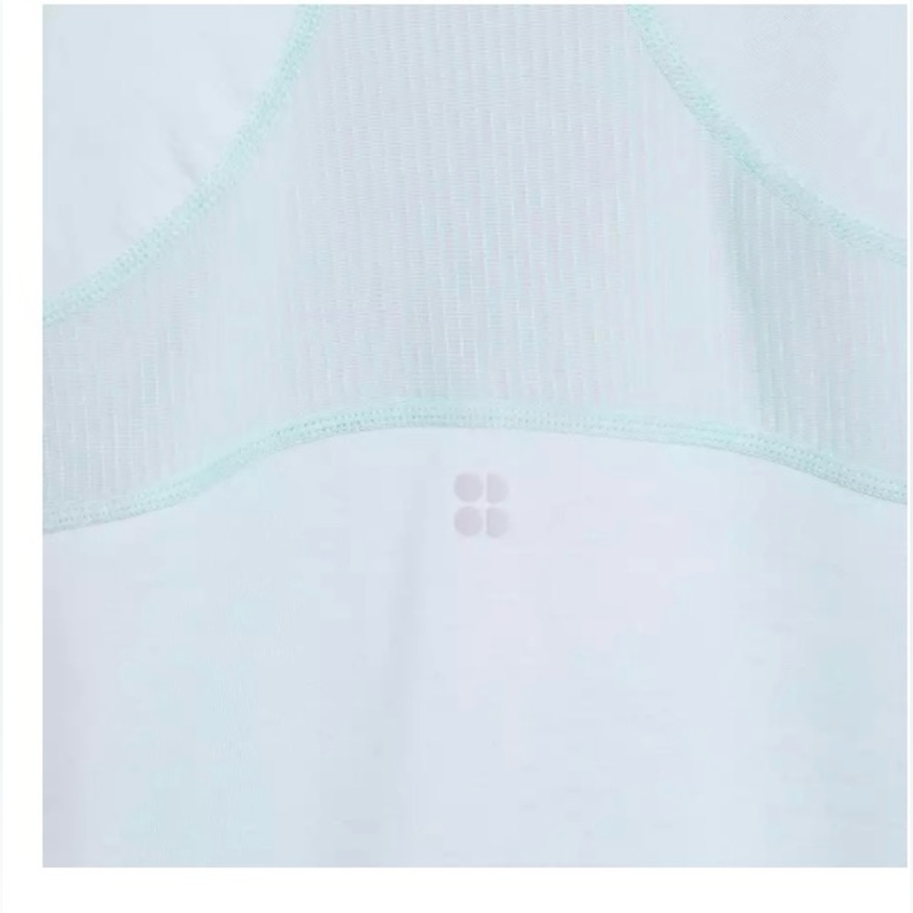 NWT SWEATY BETTY Breathe Easy Long
Sleeve Top, size L - Picture 9 of 10